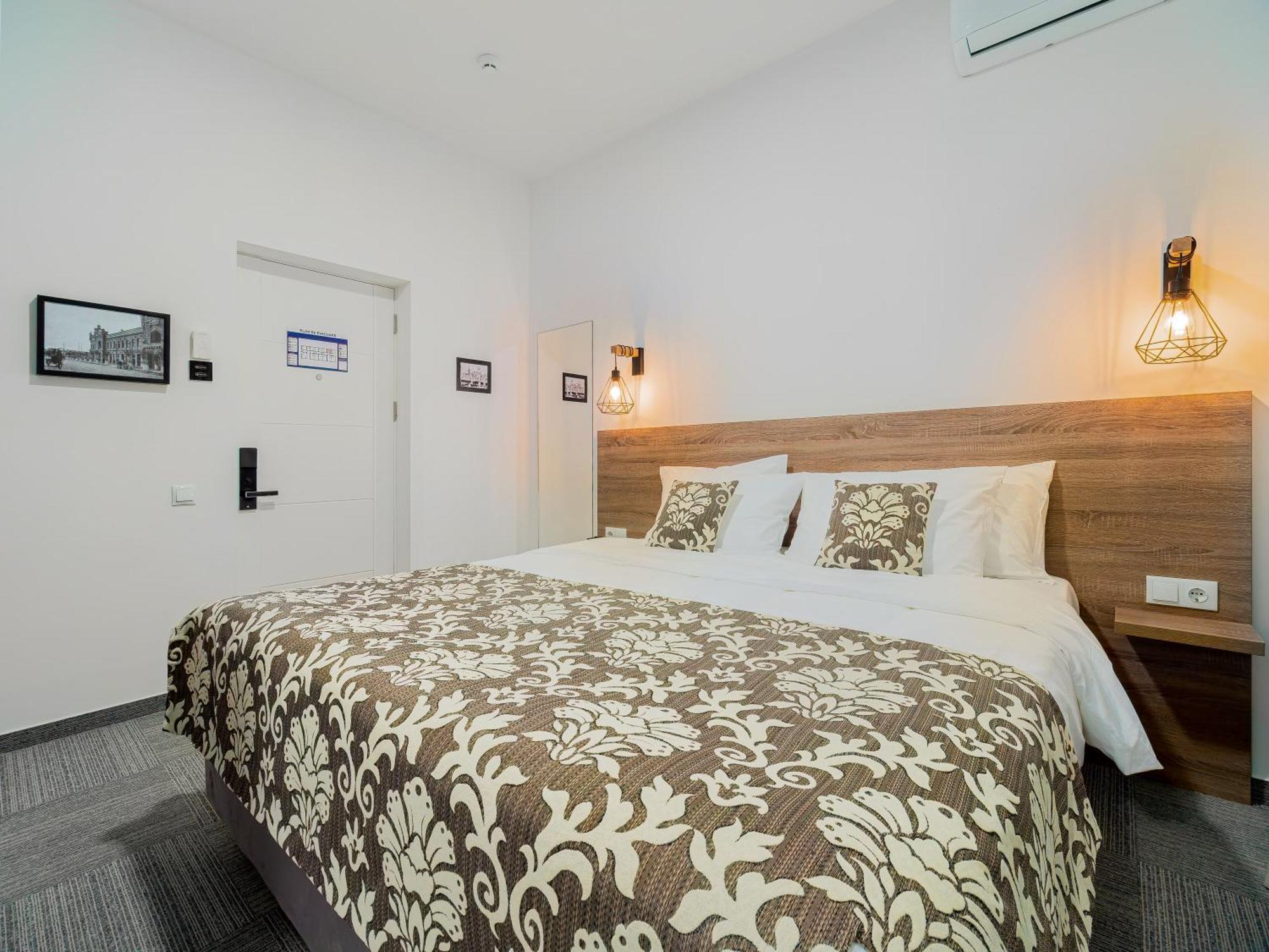 Ta Collection Hotel คีชีเนา ภายนอก รูปภาพ